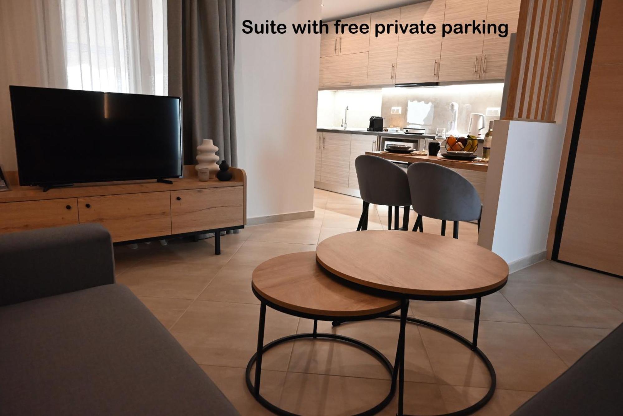 Mouson Luxury Suite With Free Private Parking Kavala Exterior photo